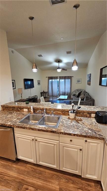 17284 Whitewater CT 286, FORT MYERS BEACH, FL 33931 — photo 4