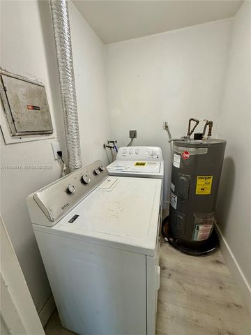 841 SW 74th Ter 201E, North Lauderdale, FL 33068