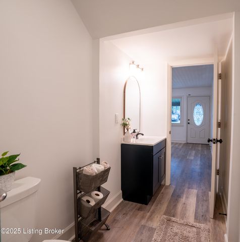 7112 Dunkirk Ln, Louisville, KY 40272