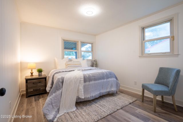 7112 Dunkirk Ln, Louisville, KY 40272