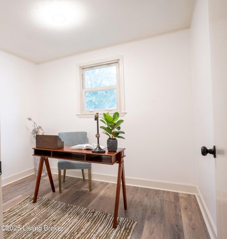 7112 Dunkirk Ln, Louisville, KY 40272