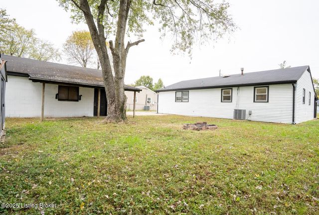 7112 Dunkirk Ln, Louisville, KY 40272