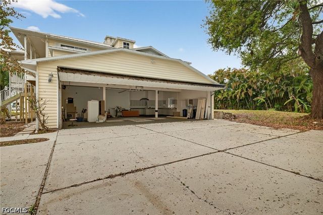 14941 Center ST, Fort Myers, FL 33905