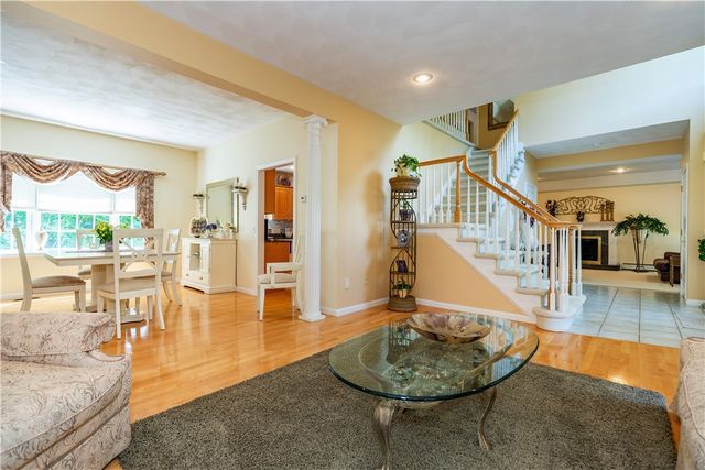 38 Mark Drive Drive, Lincoln, RI 02865