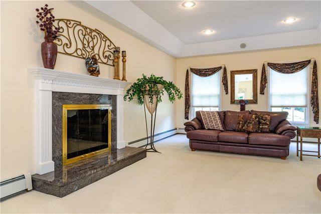 38 Mark Drive Drive, Lincoln, RI 02865