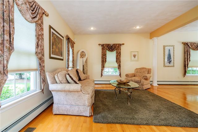 38 Mark Drive Drive, Lincoln, RI 02865