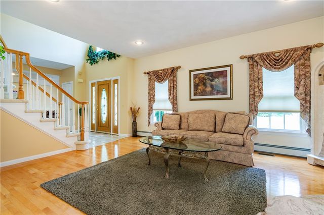 38 Mark Drive Drive, Lincoln, RI 02865