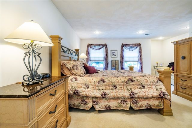 38 Mark Drive Drive, Lincoln, RI 02865
