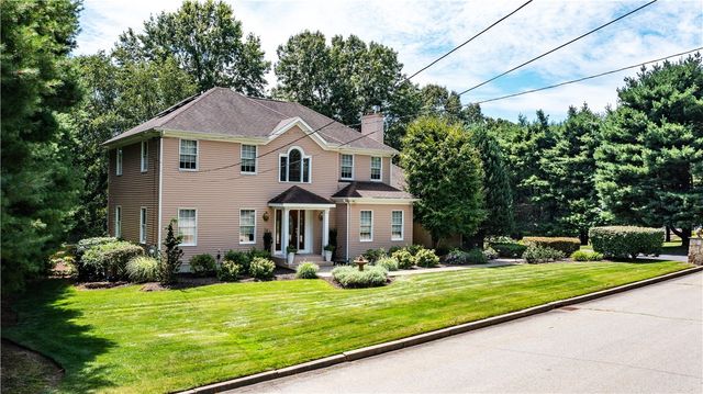38 Mark Drive Drive, Lincoln, RI 02865