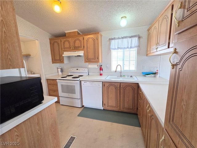 3480 Ramona Lane, Pahrump, NV 89048