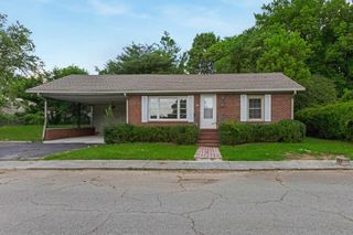 1012 Hayes St, Hopkinsville, KY 42240