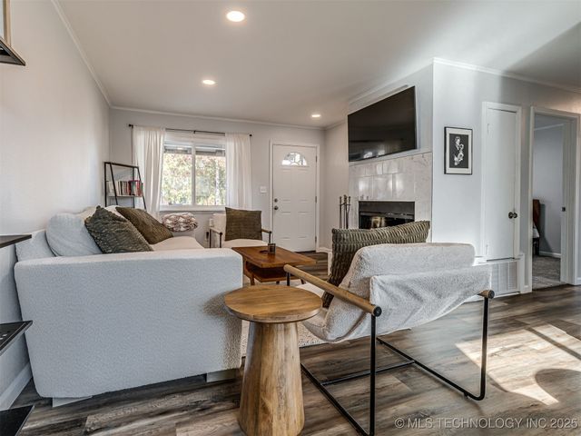 6614 E 27th Street, Tulsa, OK 74129