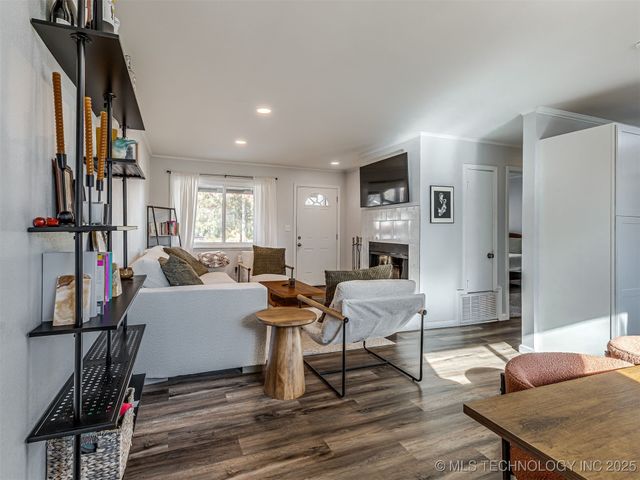 6614 E 27th Street, Tulsa, OK 74129