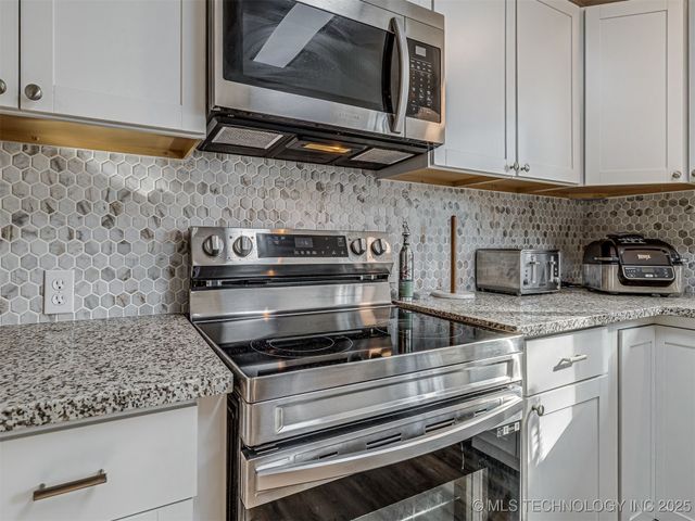 6614 E 27th Street, Tulsa, OK 74129