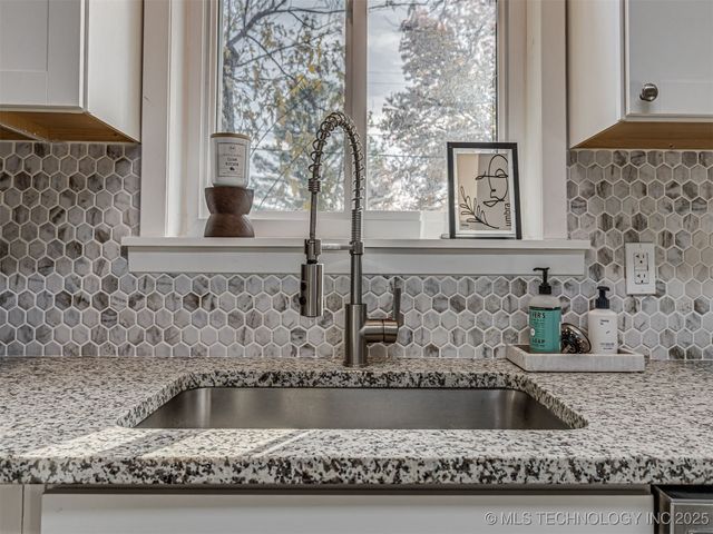 6614 E 27th Street, Tulsa, OK 74129