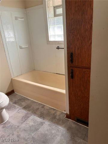 2139 18th Street SW, Akron, OH 44314