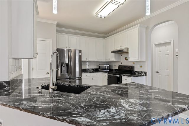 2207 Rose Family Dr, Midlothian, VA 23112