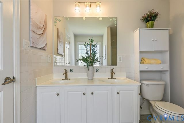 2207 Rose Family Dr, Midlothian, VA 23112