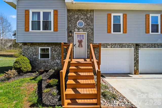 4374 Calico Road, Lenoir, NC 28645