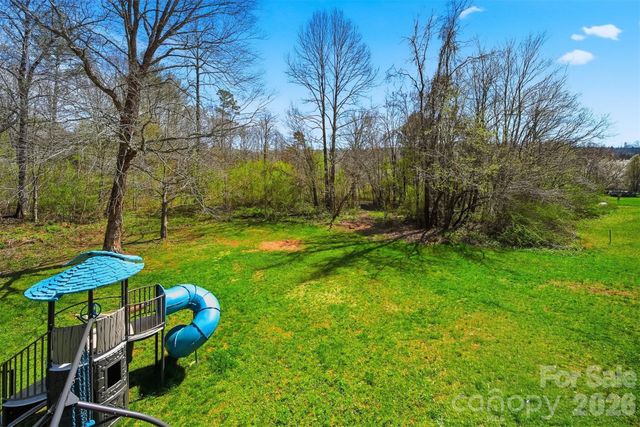 4374 Calico Road, Lenoir, NC 28645