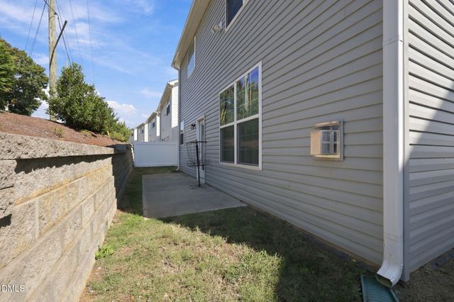 2170 Campbell Loop, Burlington, NC 27215