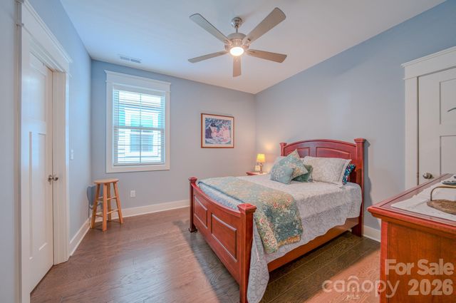 552 Sweet Birch Park Lane, Black Mountain, NC 28711