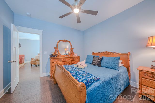 552 Sweet Birch Park Lane, Black Mountain, NC 28711