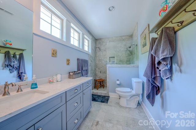 552 Sweet Birch Park Lane, Black Mountain, NC 28711