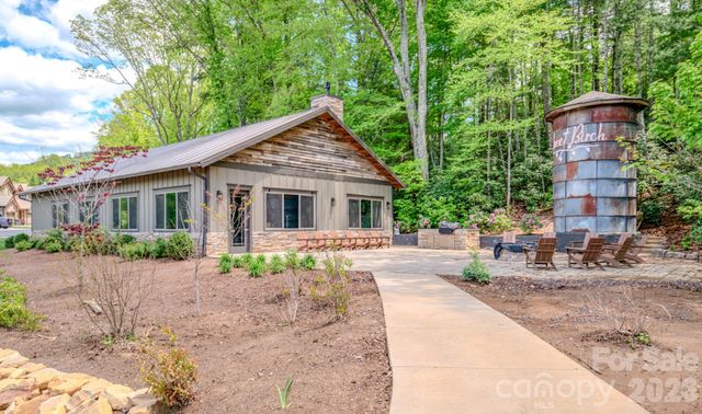 552 Sweet Birch Park Lane, Black Mountain, NC 28711