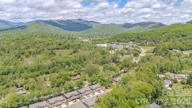 552 Sweet Birch Park Lane, Black Mountain, NC 28711