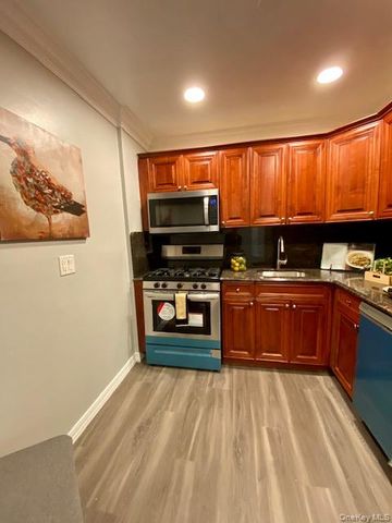 331 Brook Avenue 331-2A, Bay Shore, NY 11706