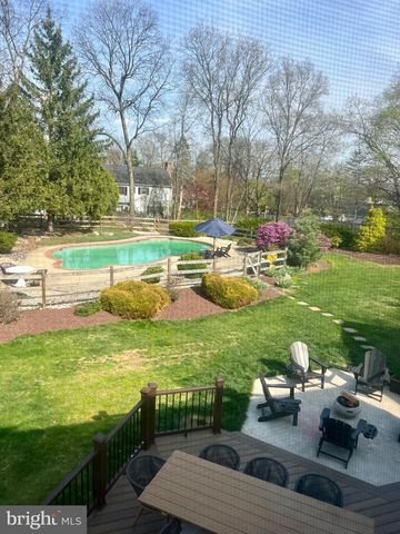 1551 DUXBURY CT, Allentown, PA 18104
