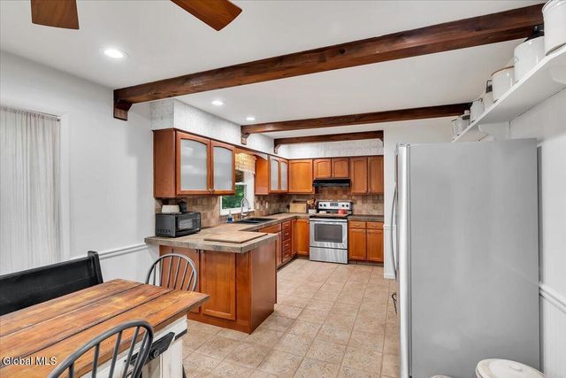 2153 Van Wormer Road, Rotterdam, NY 12303