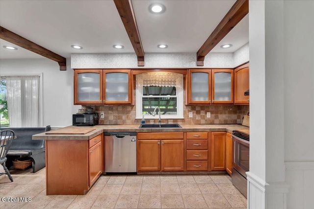 2153 Van Wormer Road, Rotterdam, NY 12303