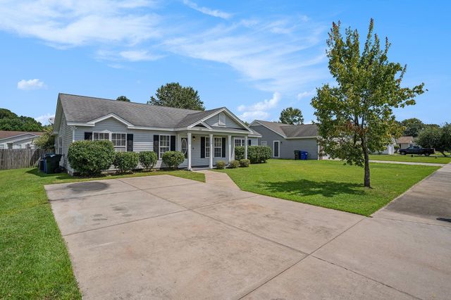 1036 Augustus Dr., Conway, SC 29527