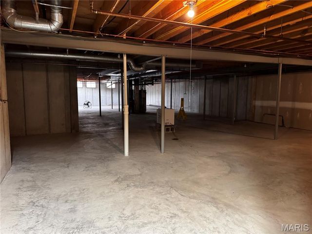 13131 Royal Pines Drive 3, Maryland Heights, MO 63146