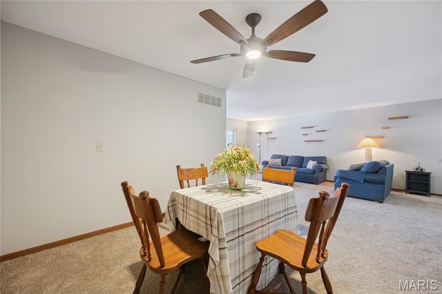 13131 Royal Pines Drive 3, Maryland Heights, MO 63146