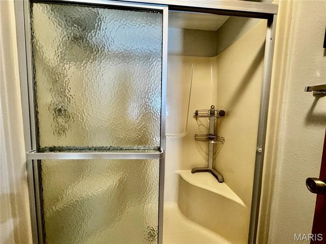 13131 Royal Pines Drive 3, Maryland Heights, MO 63146