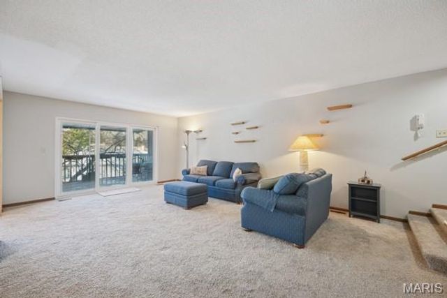 13131 Royal Pines Drive 3, Maryland Heights, MO 63146