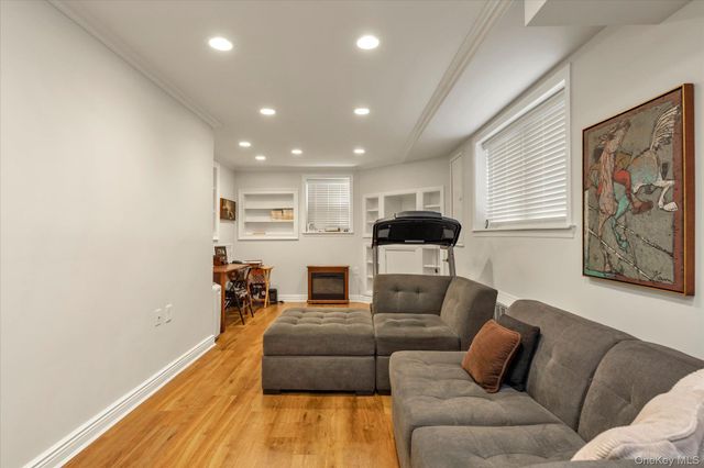 4020 Judith Lane, Oceanside, NY 11572
