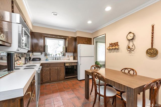 4020 Judith Lane, Oceanside, NY 11572