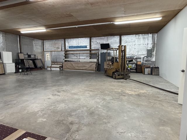 1414 Summertown Hwy, Hohenwald, TN 38462