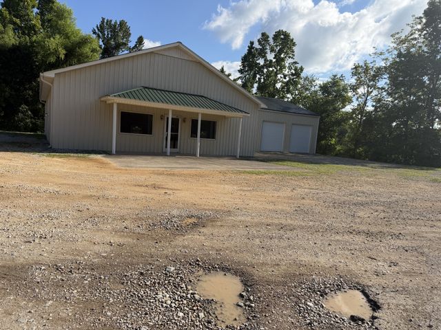 1414 Summertown Hwy, Hohenwald, TN 38462