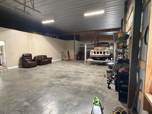 1414 Summertown Hwy, Hohenwald, TN 38462