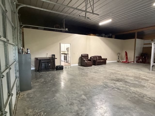 1414 Summertown Hwy, Hohenwald, TN 38462