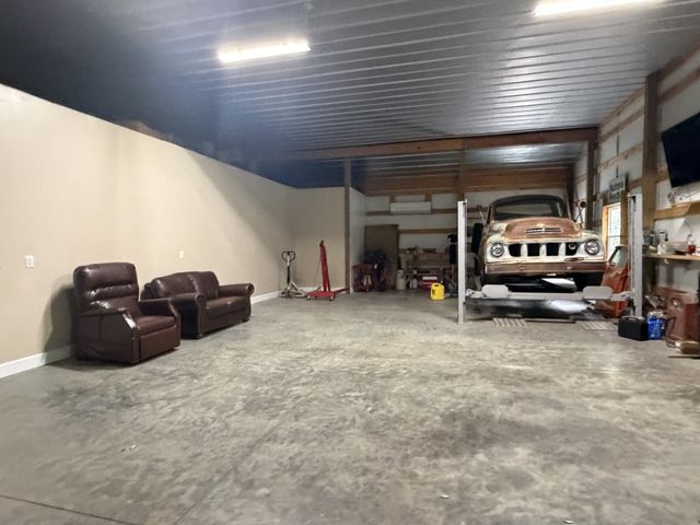 1414 Summertown Hwy, Hohenwald, TN 38462
