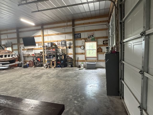 1414 Summertown Hwy, Hohenwald, TN 38462