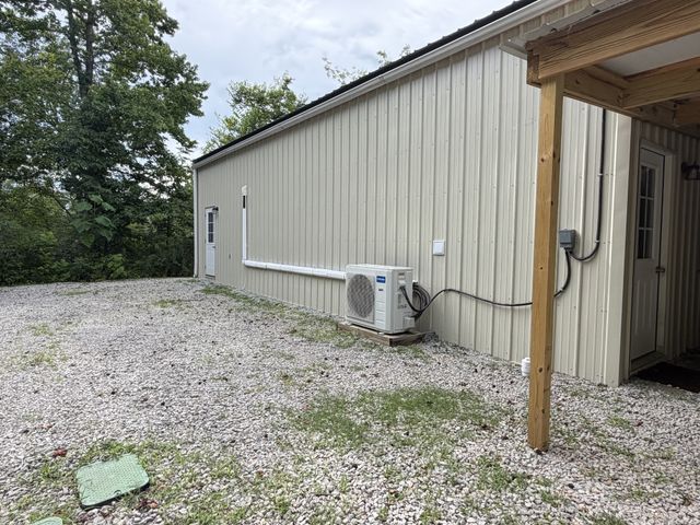 1414 Summertown Hwy, Hohenwald, TN 38462