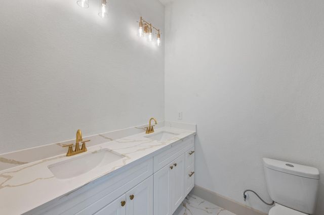 721 Doverside Street, Houston, TX 77022