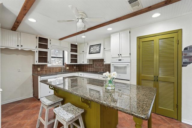 1630 Post Oak Drive, Bedford, TX 76021